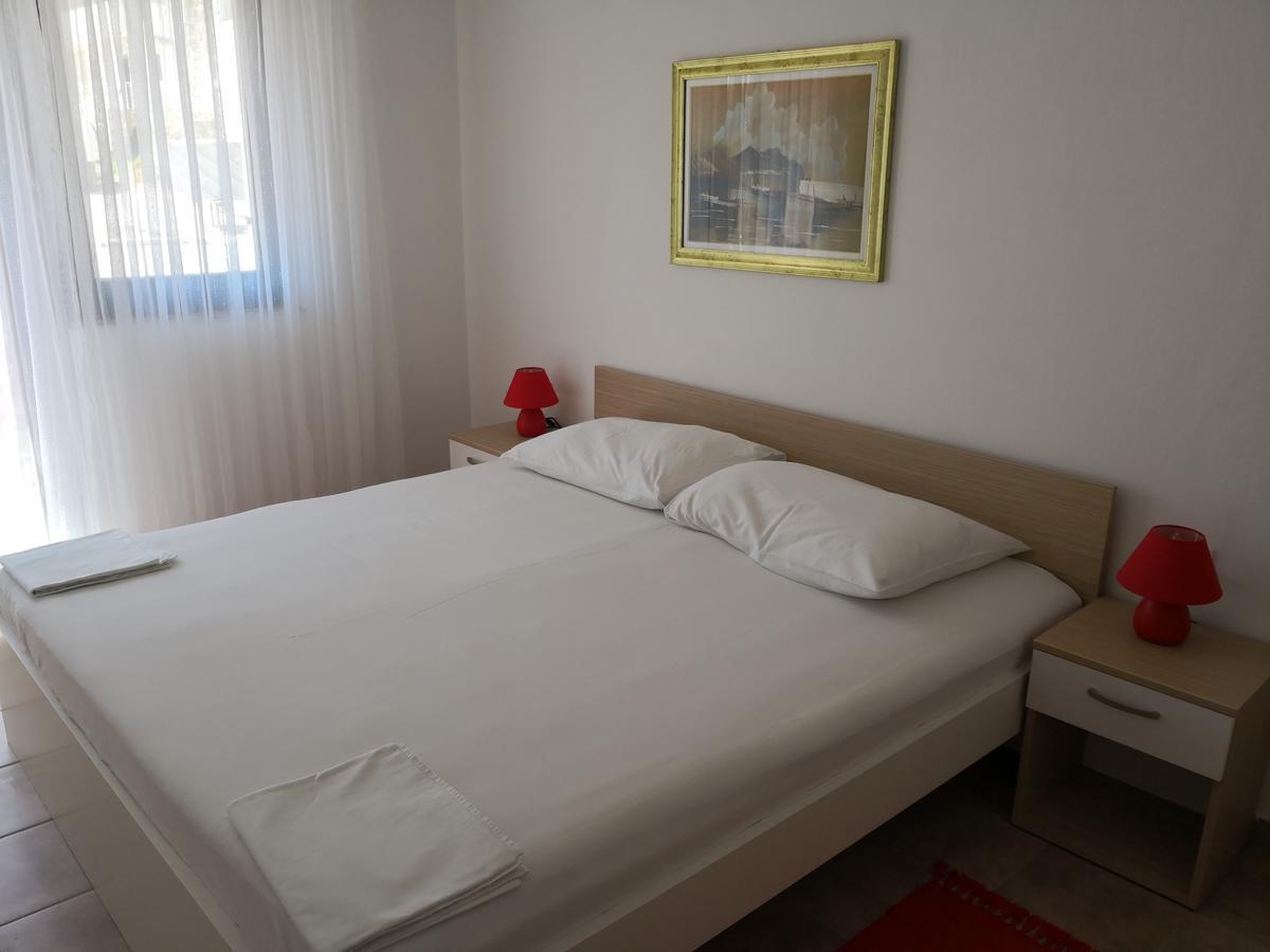 Apartments Anastazija Паг Экстерьер фото